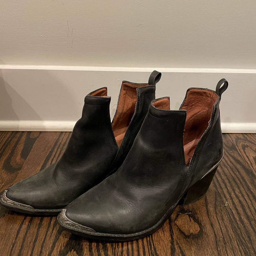 Jeffrey Campbell Cromwell